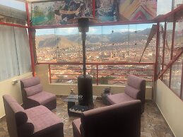 SUMMIT VIEWPOINT HOUSE