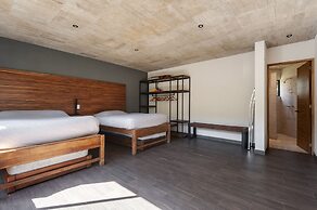 Casa con amplia terraza y jacuzzi