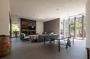 Casa con amplia terraza y jacuzzi