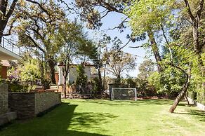 Casa con amplia terraza y jacuzzi