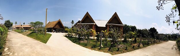 Vang Vieng Romantic Mountain View Resort