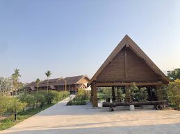 Vang Vieng Romantic Mountain View Resort