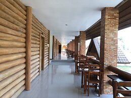 Vang Vieng Romantic Mountain View Resort