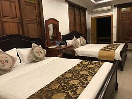 Vang Vieng Romantic Mountain View Resort
