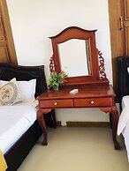 Vang Vieng Romantic Mountain View Resort