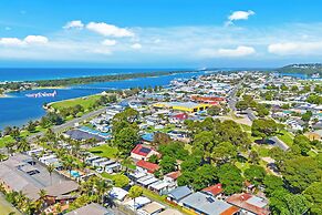 Waters Edge Holiday Park