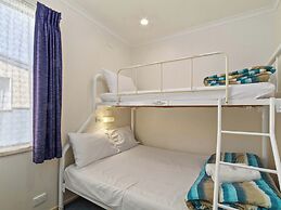 Waters Edge Holiday Park