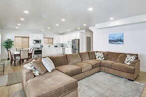 Garden City Cabin w/ Fire Pit: 2 Mi to Bear Lake!