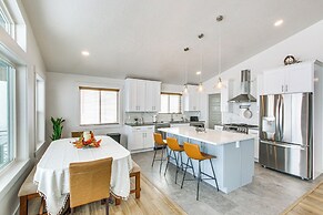 Garden City Cabin w/ Fire Pit: 2 Mi to Bear Lake!