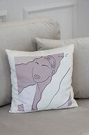 Stylish Apartment 7th Floor by Renters