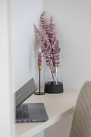 Stylish Apartment 7th Floor by Renters