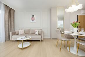 Stylish Apartment 7th Floor by Renters