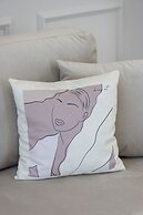 Stylish Apartment 7th Floor by Renters