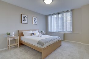 Luxury & Comfortable condo Crystal city