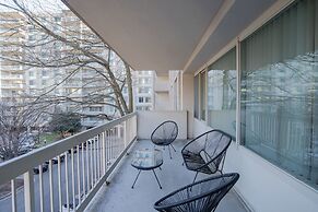 Luxury & Comfortable condo Crystal city