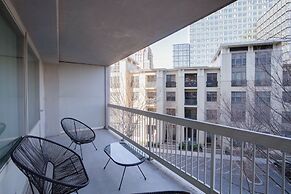 Luxury & Comfortable condo Crystal city