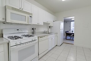 Luxury & Comfortable condo Crystal city