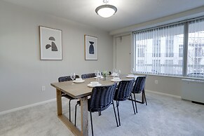 Luxury & Comfortable condo Crystal city