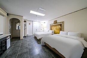 Aria Hotel Pyeongtaek