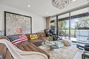 StayAU Modern Townhouse