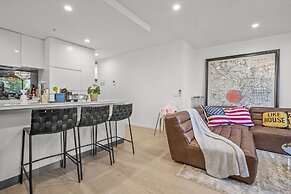 StayAU Modern Townhouse
