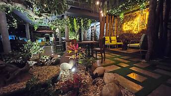 Phoenix Hotel An Bang Beach