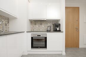 Muranów Apartment Parking by Renters