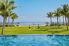 Royal Beachfront Villas Danang