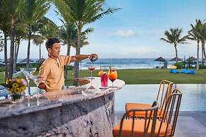 Royal Beachfront Villas Danang
