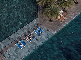 Royal Beachfront Villas Danang