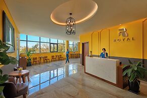 Royal Beachfront Villas Danang