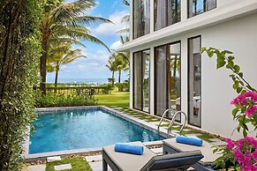 Royal Beachfront Villas Danang