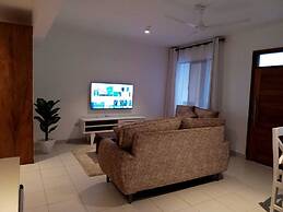 Pontoon Residence & Suites