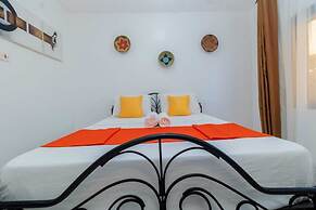 Pontoon Residence & Suites