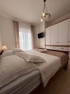 Coastal Comfort Apartment