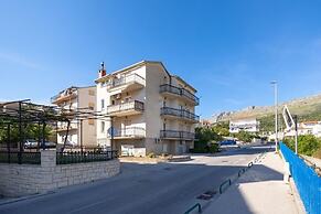 Coastal Comfort Apartment