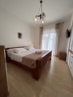 Coastal Comfort Apartment