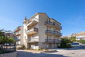 Coastal Comfort Apartment