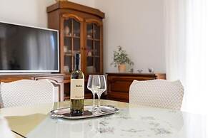 Coastal Comfort Apartment