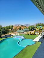 Amigos Lake Resort
