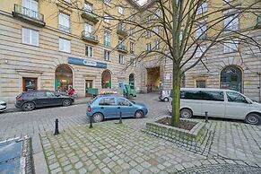 The Center of Wrocław by Renters