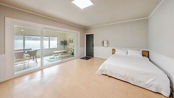 Namyangju Cozy Hill Spa Pension