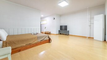 Namyangju Cozy Hill Spa Pension