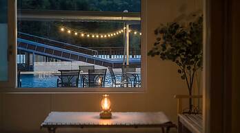 Namyangju Cozy Hill Spa Pension