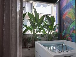 Nur Outline Aparthotel