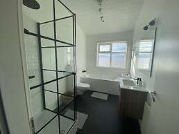 Skalarimi - Country House