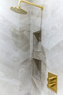 The Knightsbridge Deluxe apartment