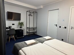 Cube House Aparthotel