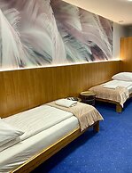 Cube House Aparthotel