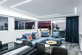 Azzurra Seaview House with Terrace